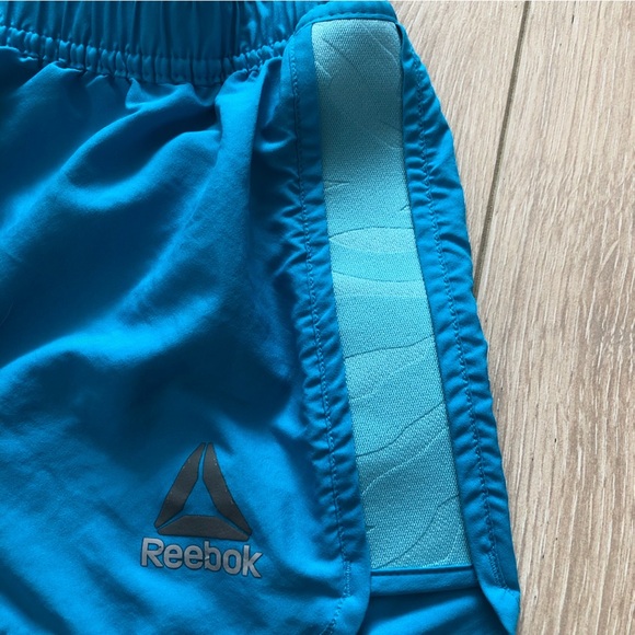 Reebok Running Shorts with Inner Pocket - Picture 6 of 10
